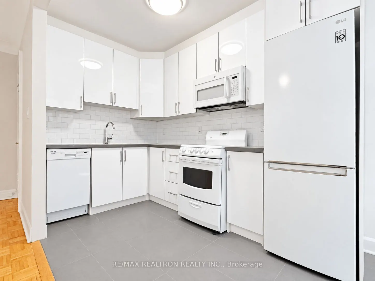 394 Avenue Road #304