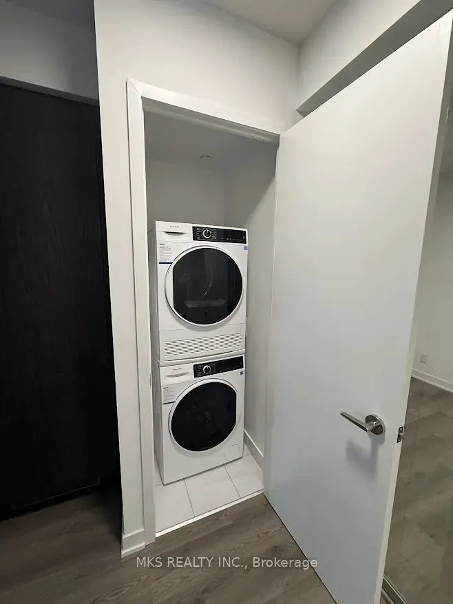 180 Front Street E #706
