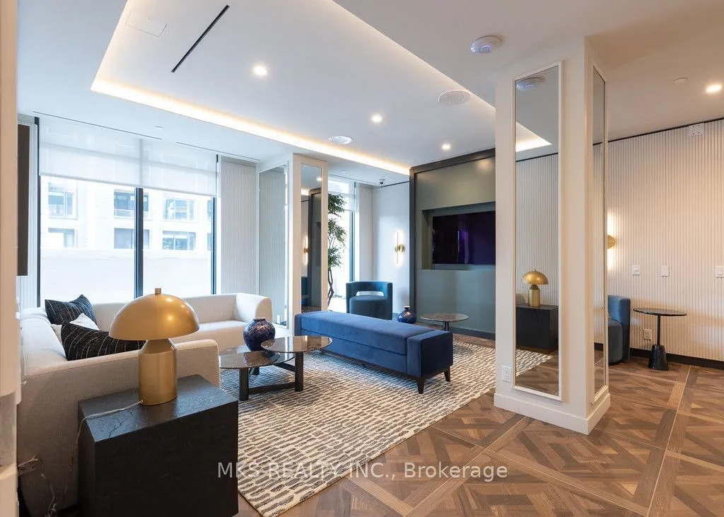 180 Front Street E #706