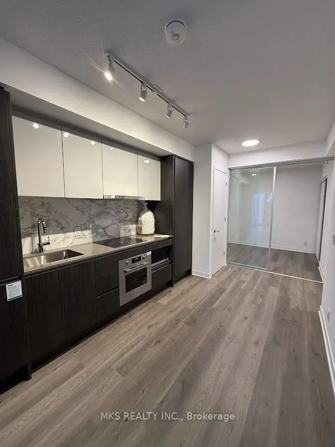 180 Front Street E #706