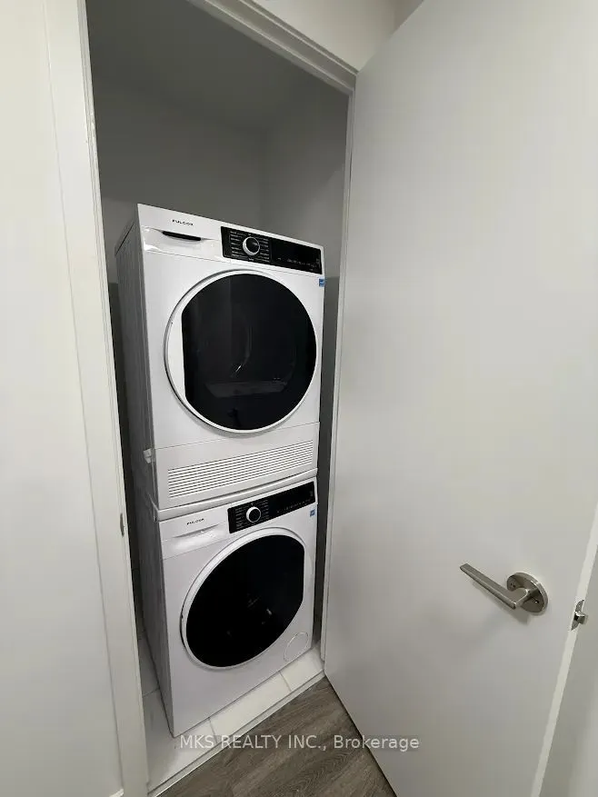 180 Front Street E #2103
