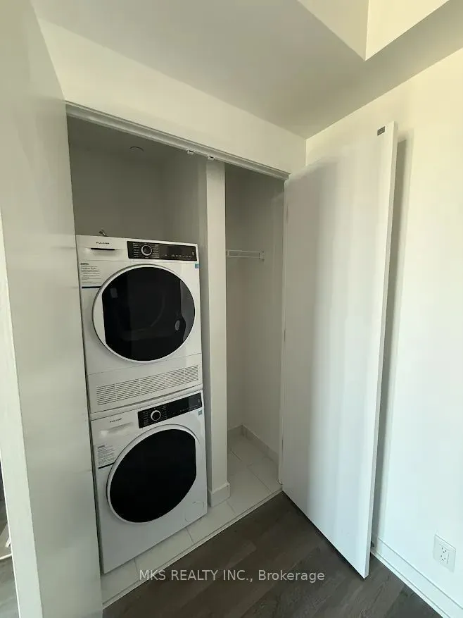 180 Front Street E #2716