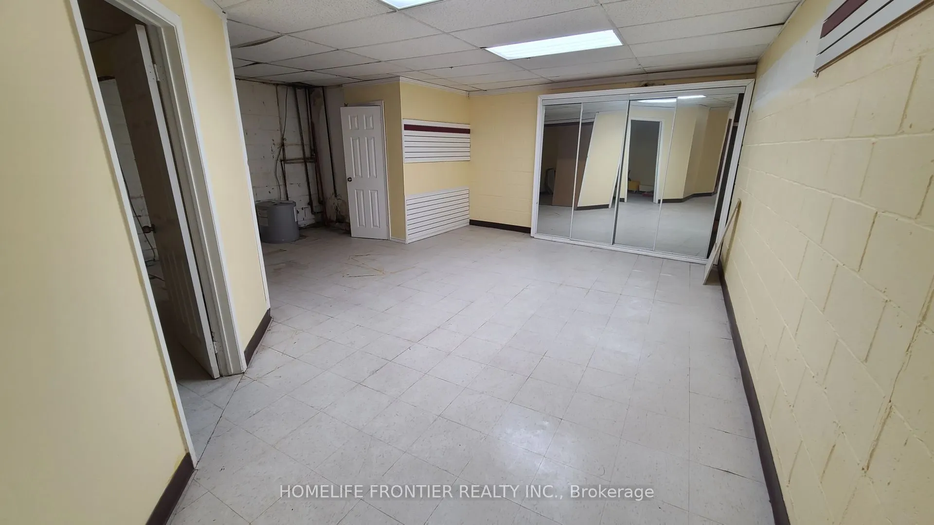 5978 Bathurst Street