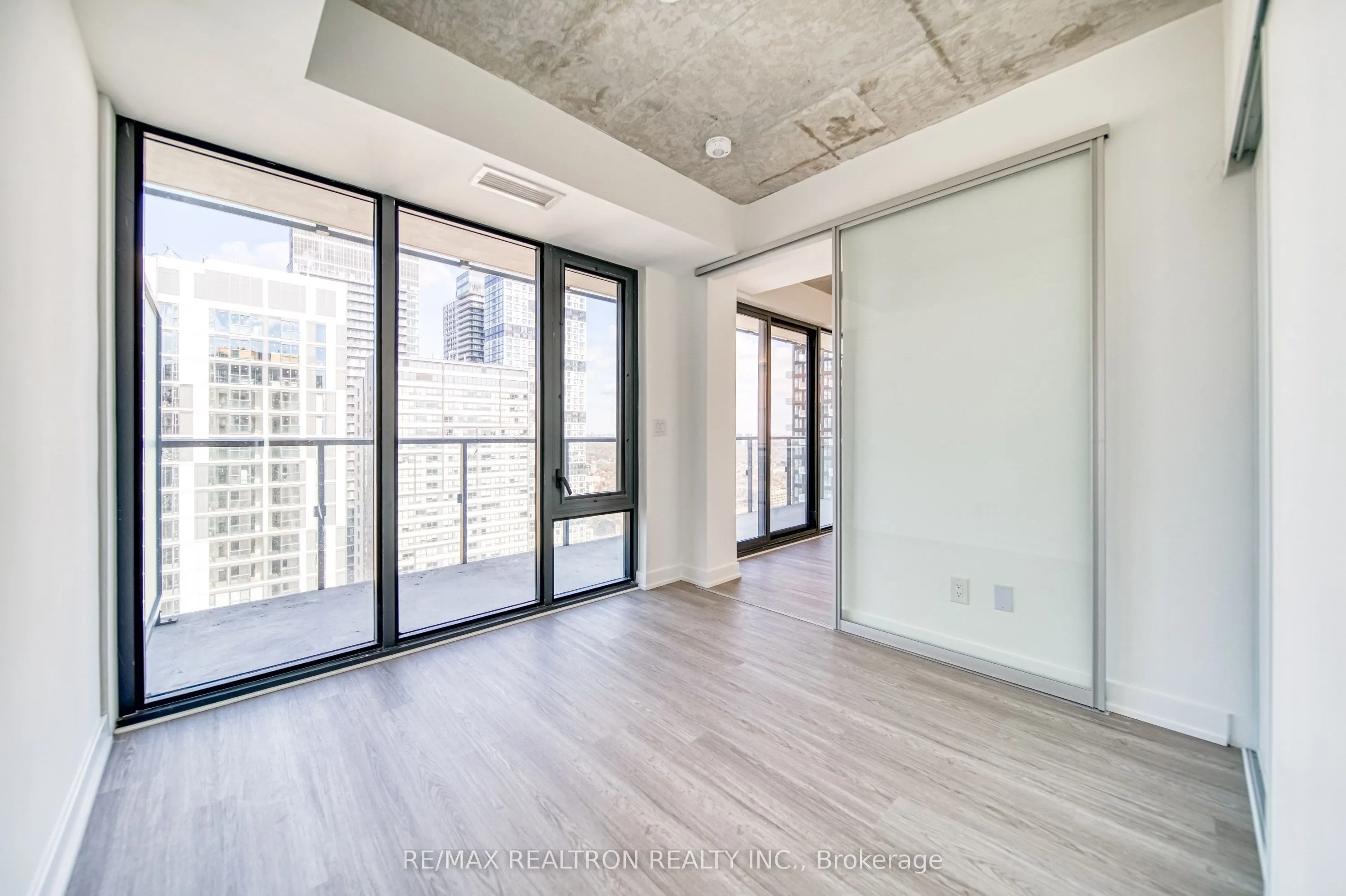 47 Mutual Street #2804