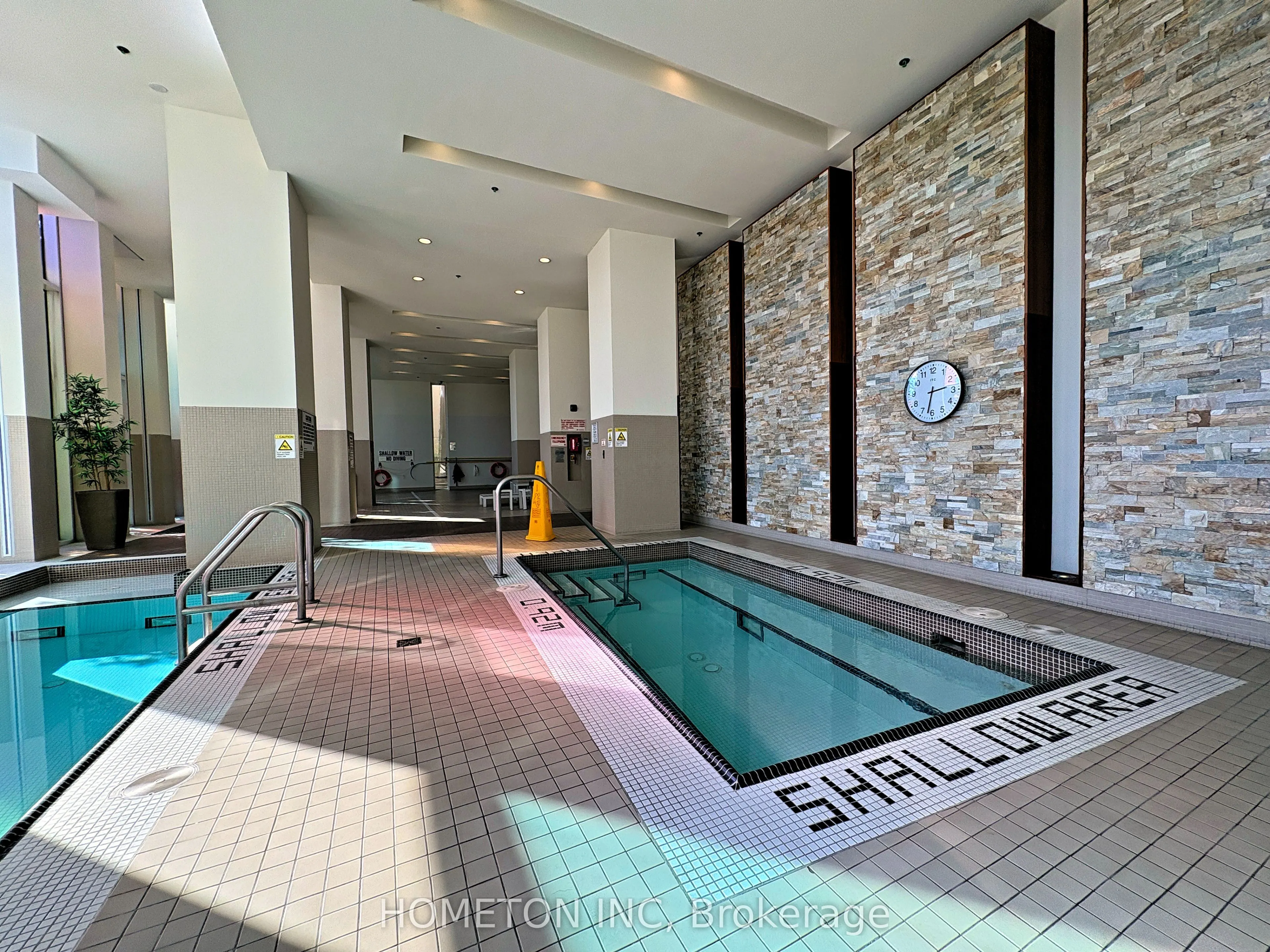 29 Singer Court #903