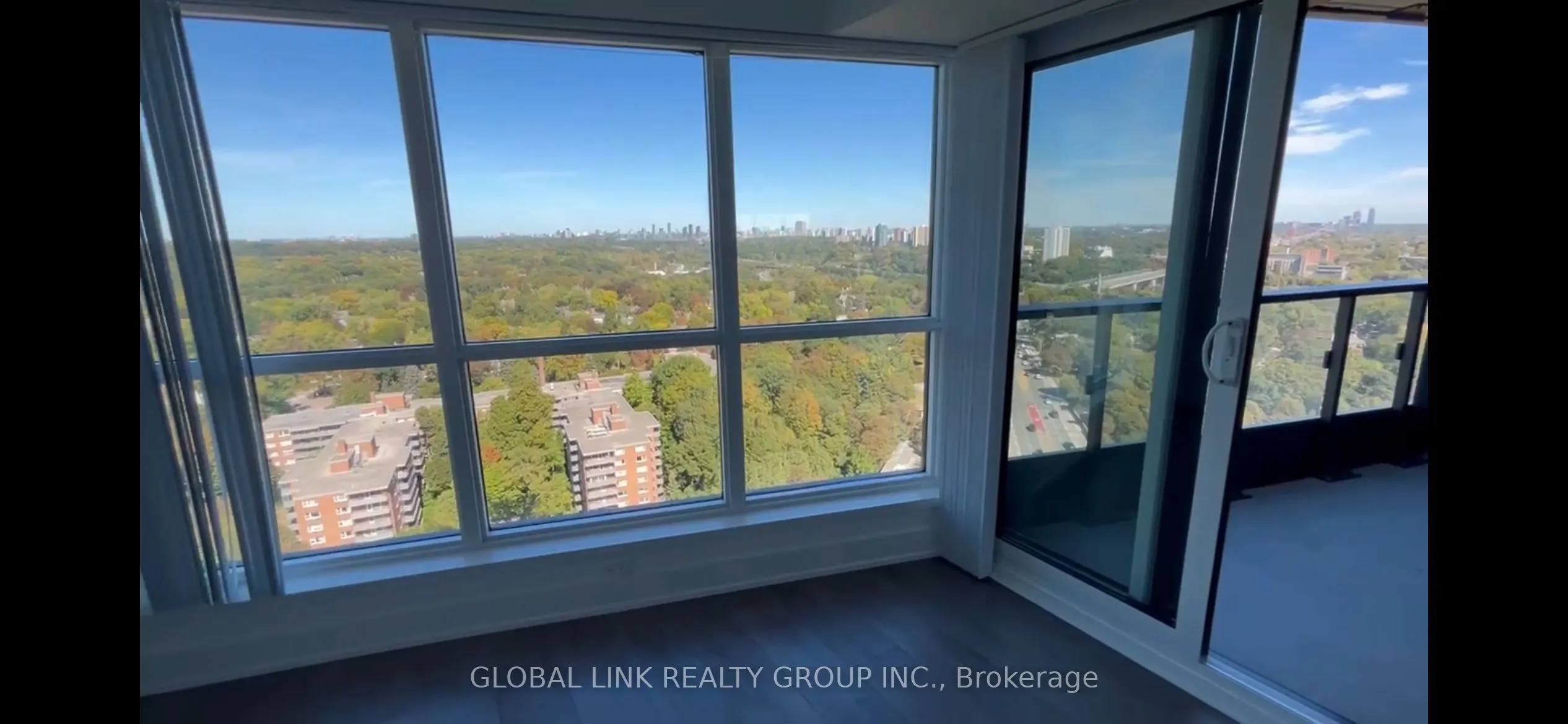 585 bloor Street E #2115