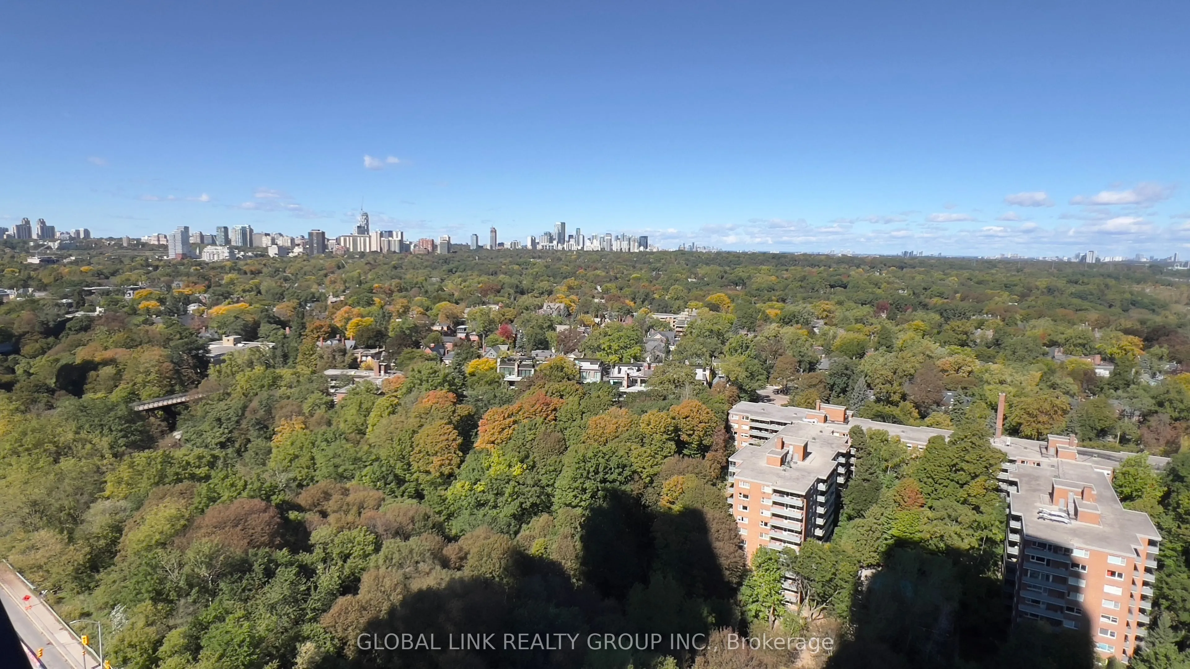 585 bloor Street E #2115