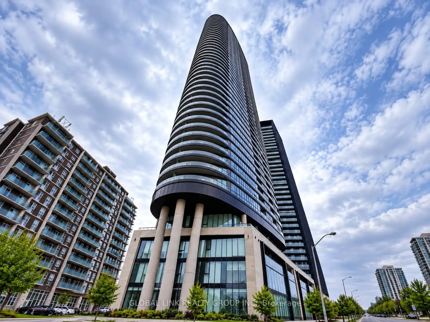 585 bloor Street E #2115