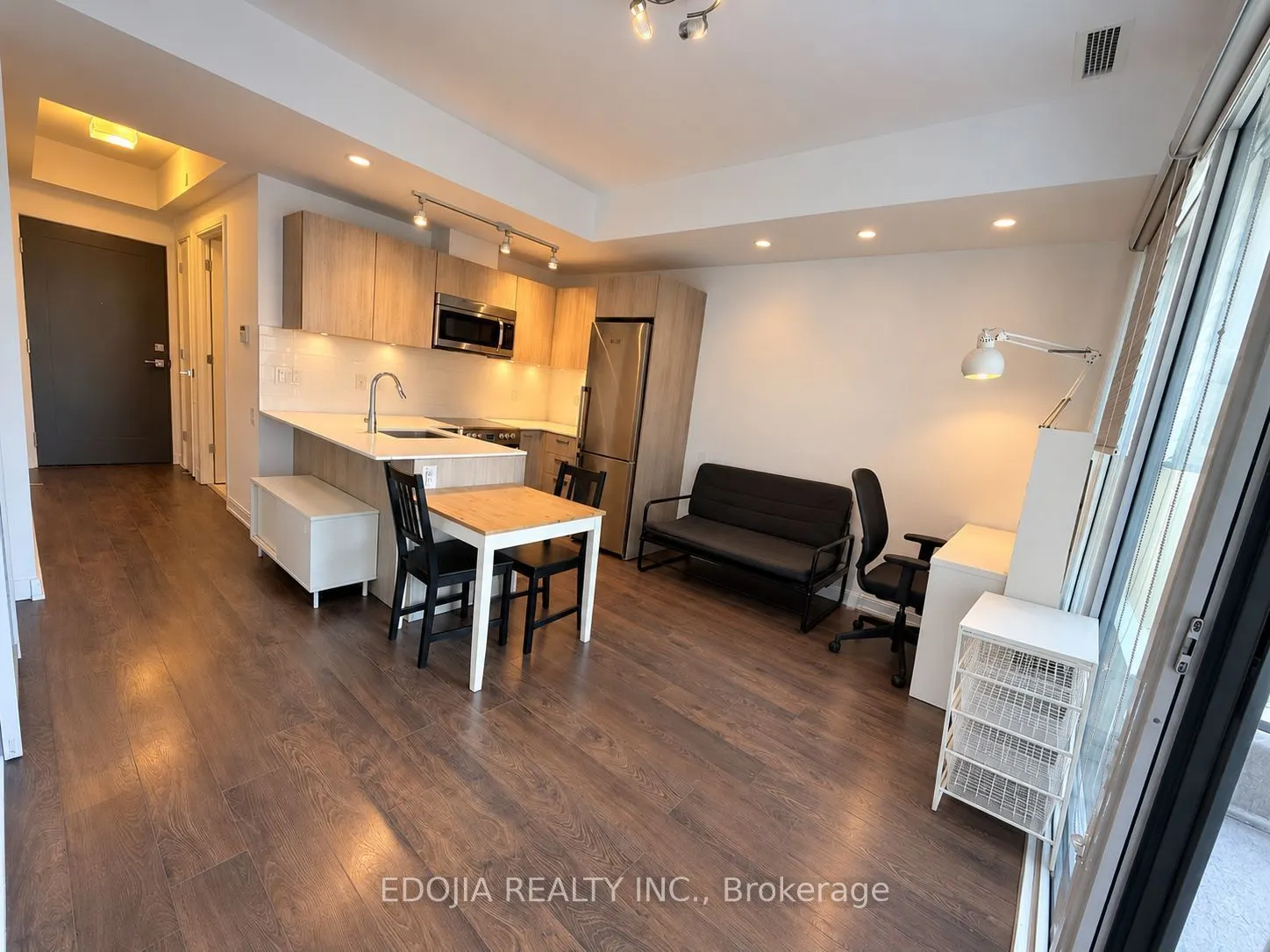 42 Charles Street E #1305