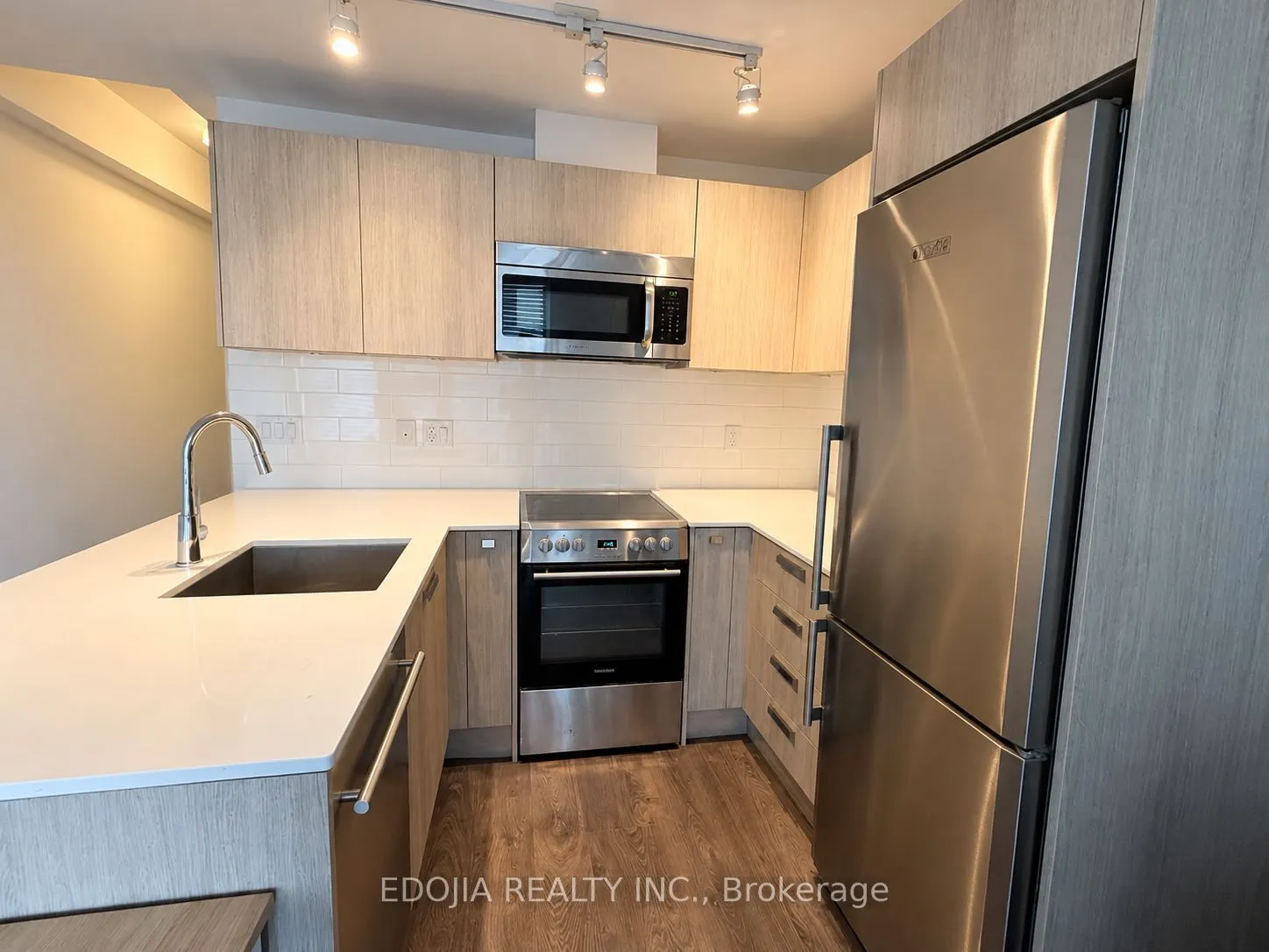 42 Charles Street E #1305