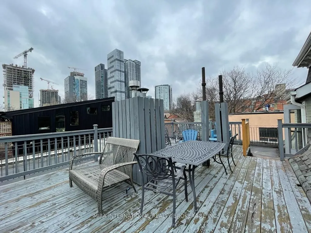 180 Sherbourne Street #203