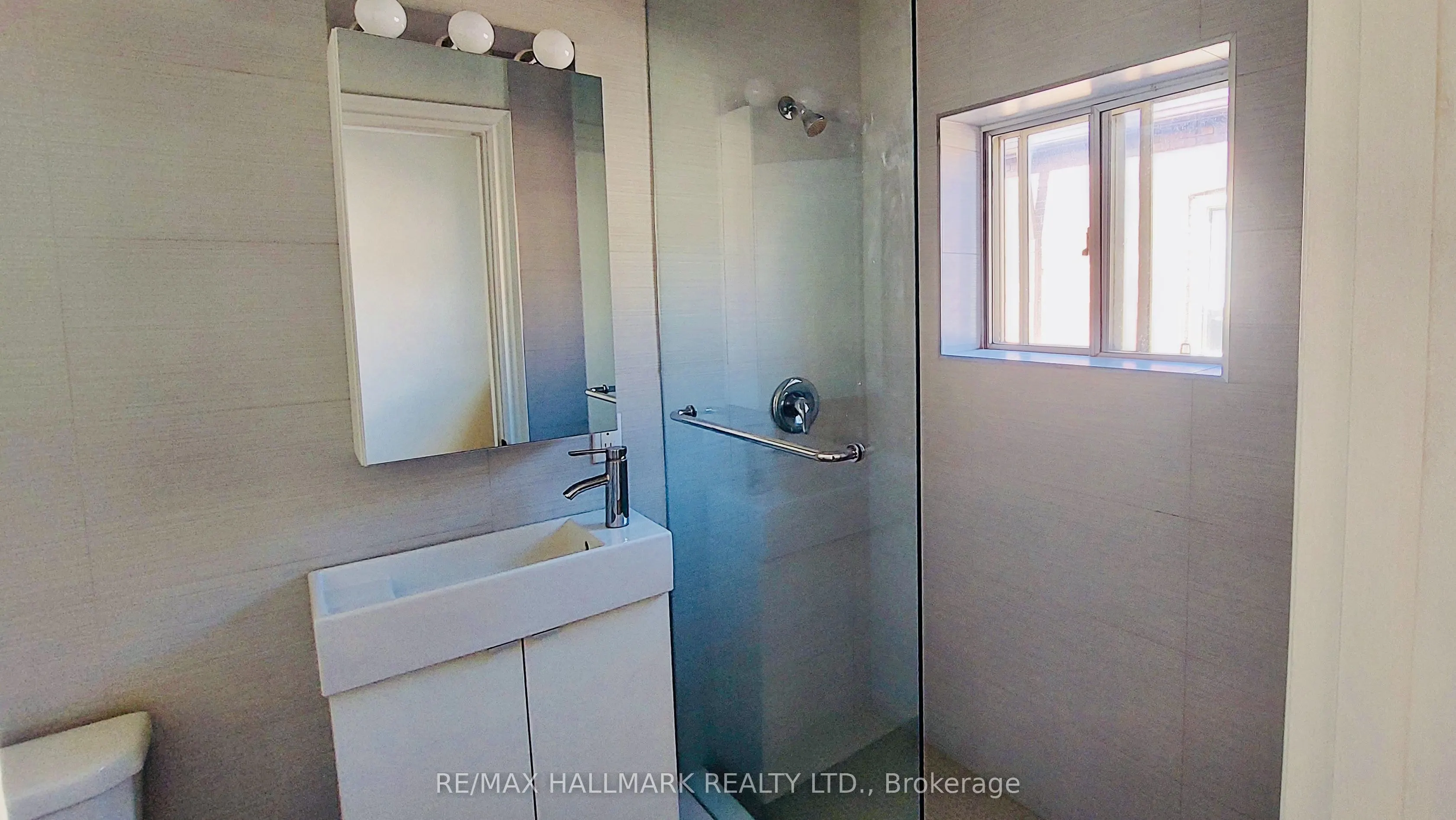 595 St Clair Avenue W #14