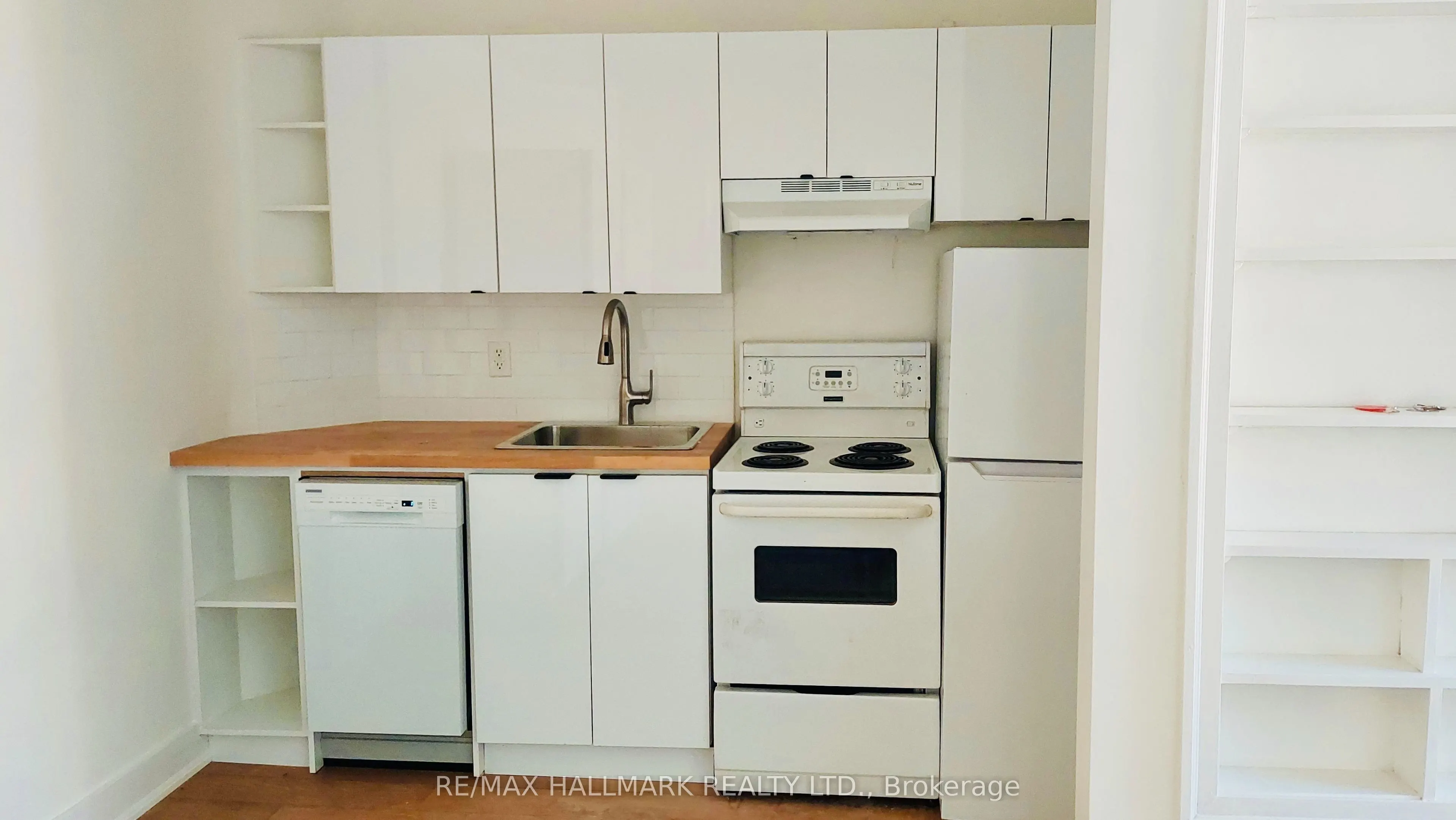 595 St Clair Avenue W #14