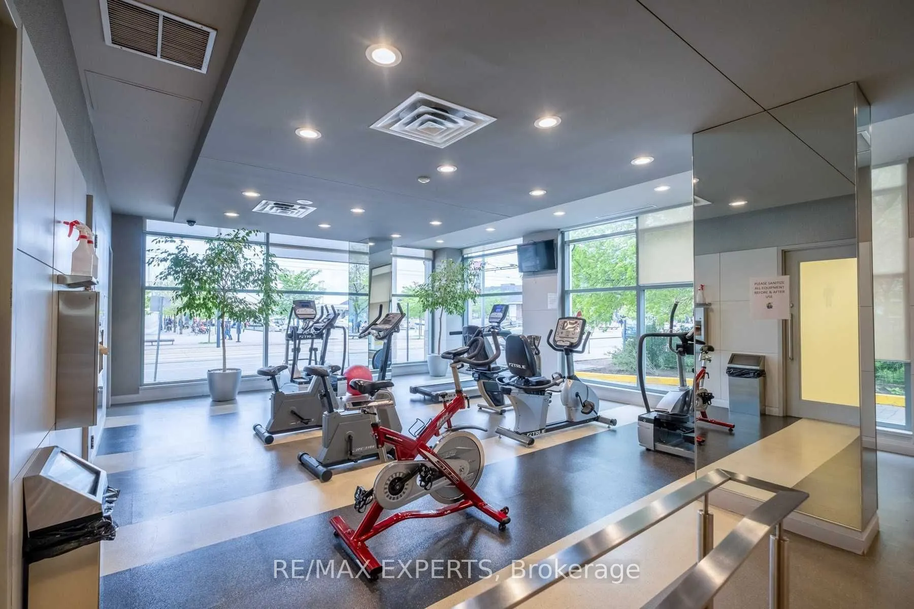 230 Queens Quay W #327