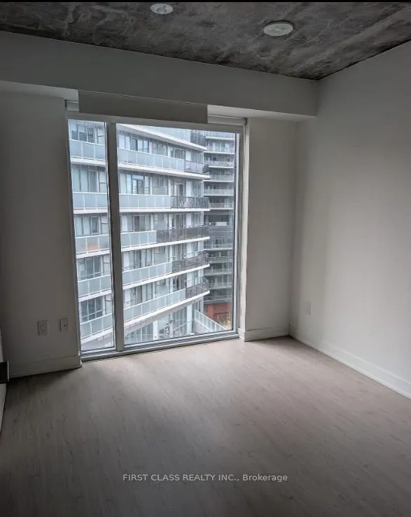 65 Mutual Street #906
