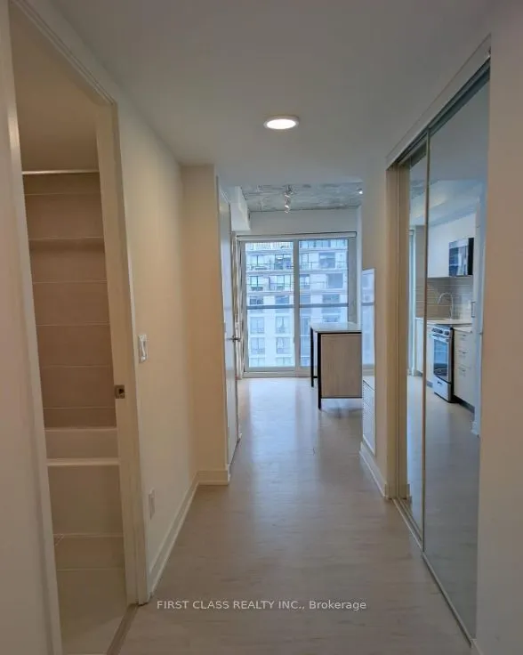 65 Mutual Street #906