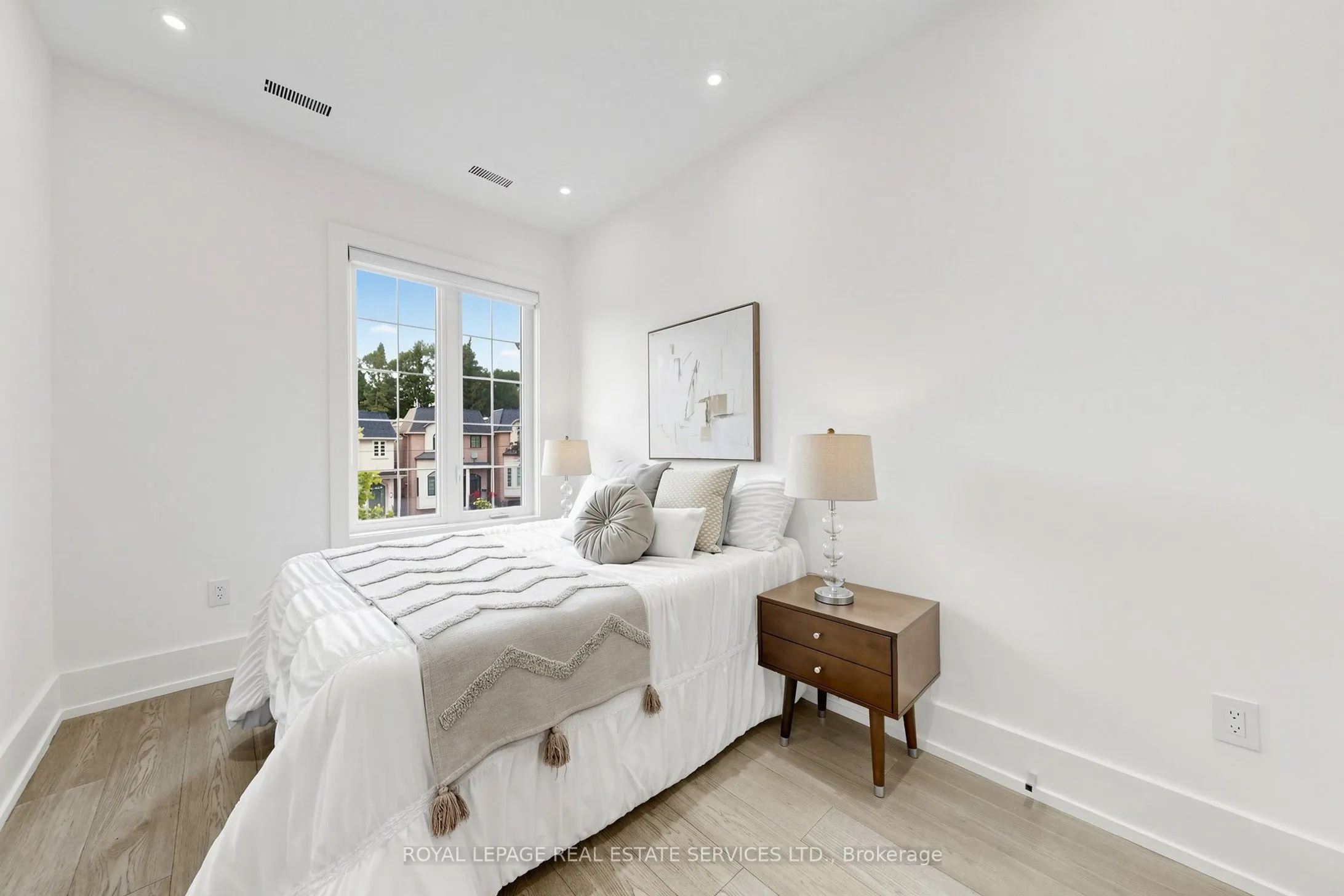 383 Melrose Avenue