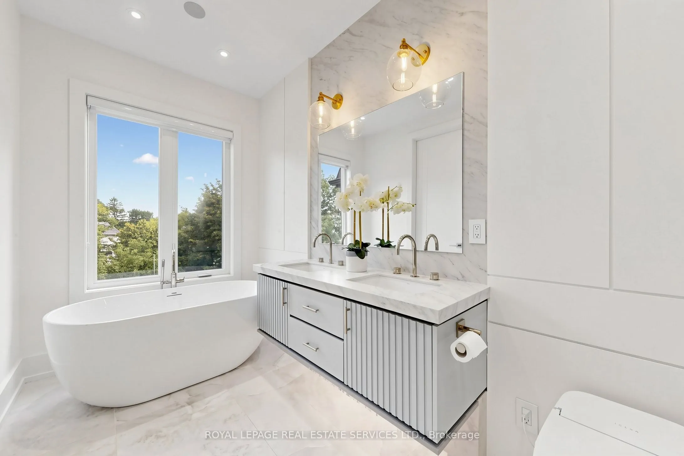 383 Melrose Avenue