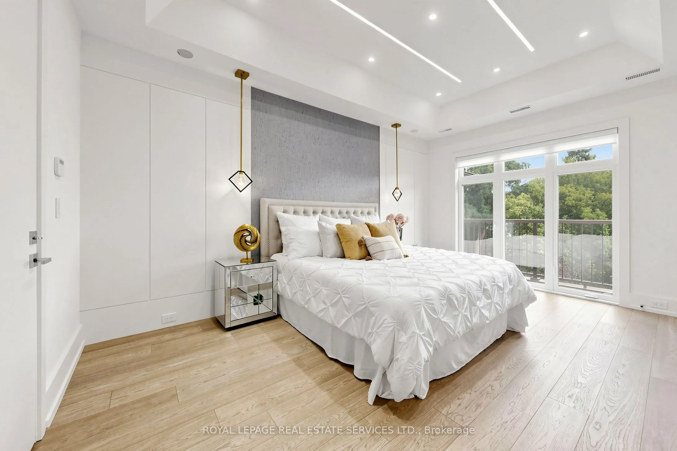 383 Melrose Avenue