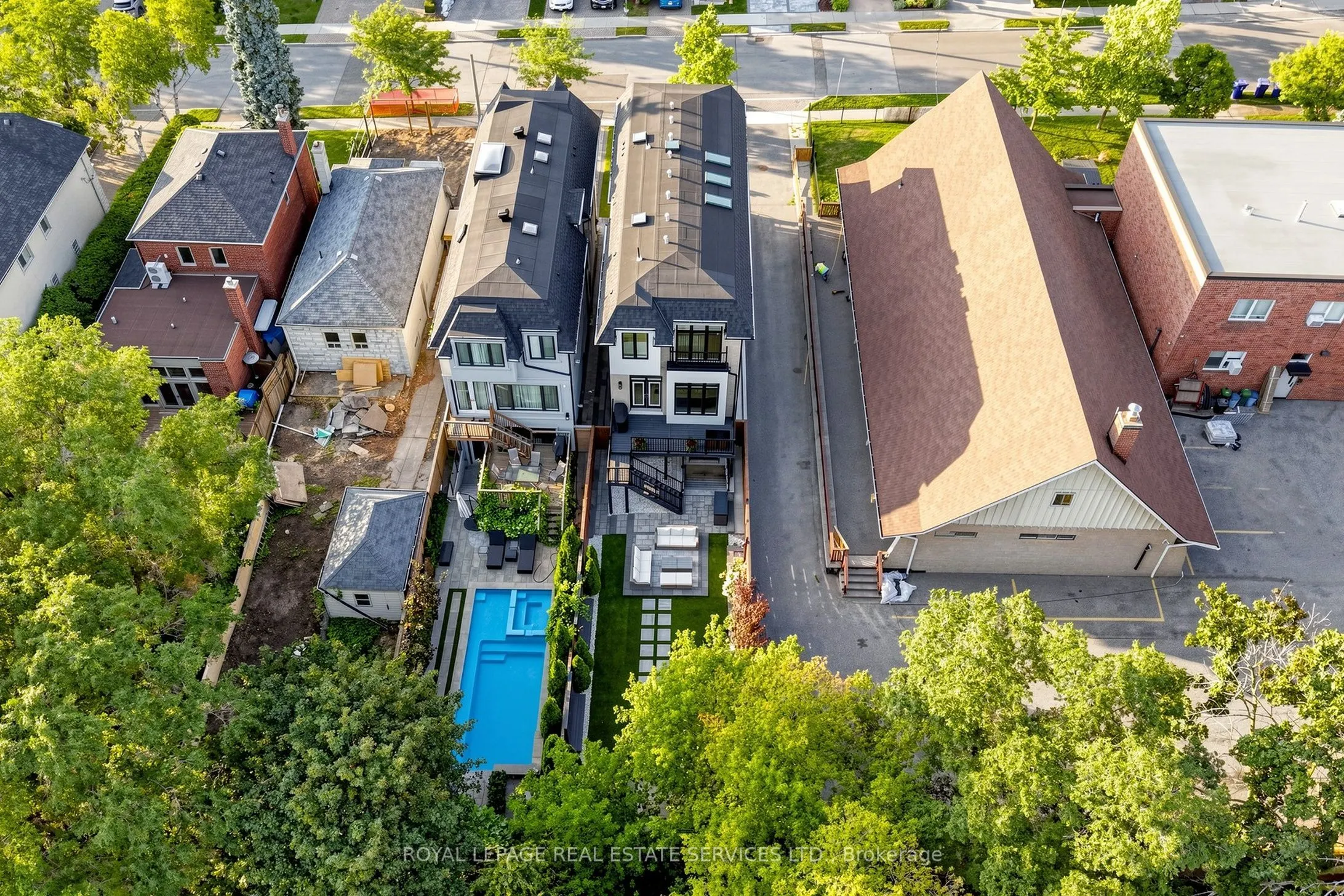 383 Melrose Avenue