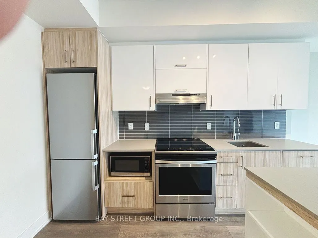 180 Fairview Mall Dr #1001