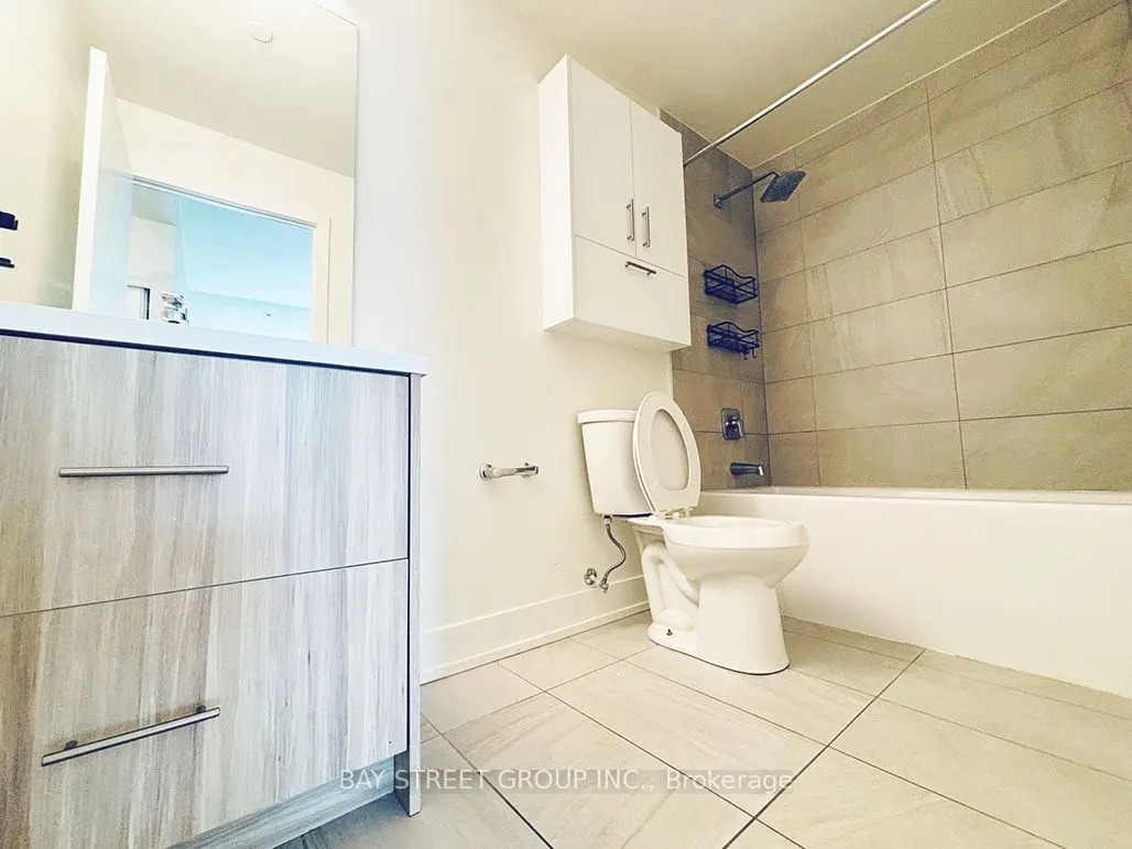 180 Fairview Mall Dr #1001