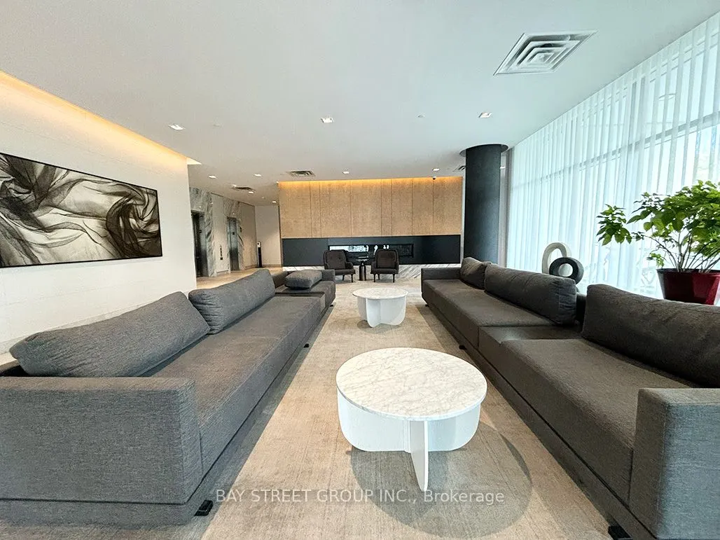 180 Fairview Mall Dr #1001