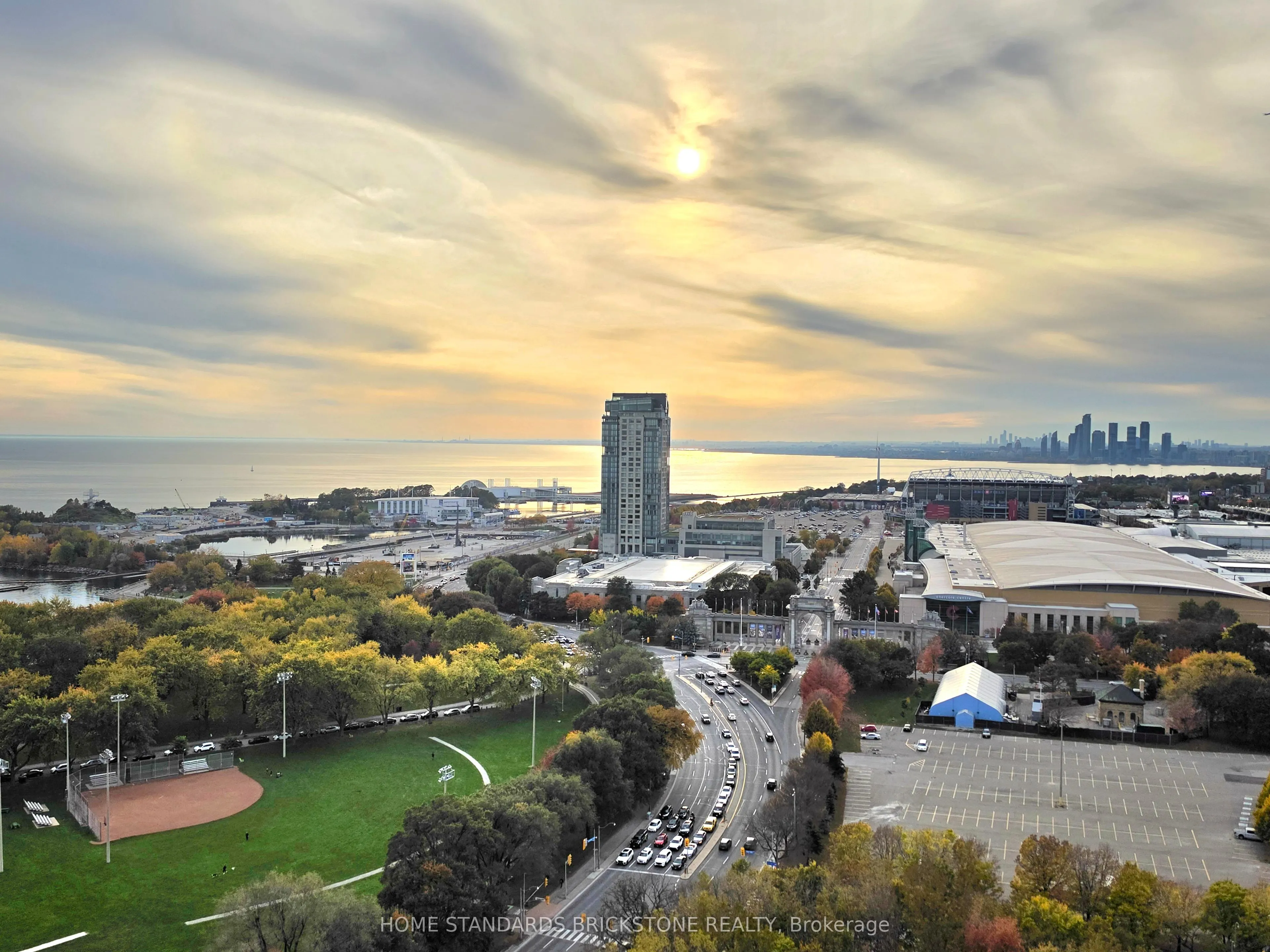 215 FORT YORK Boulevard #2708