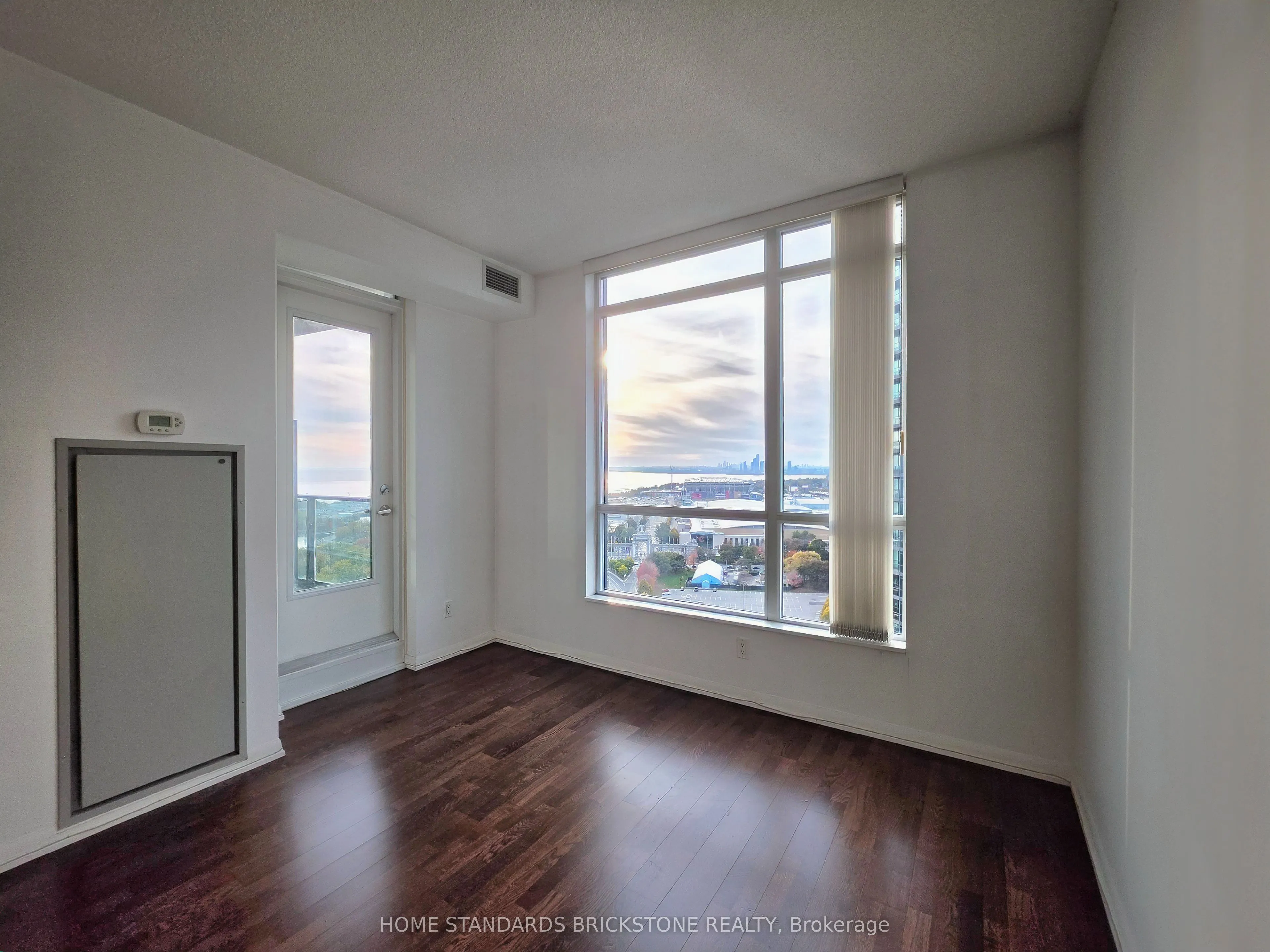 215 FORT YORK Boulevard #2708
