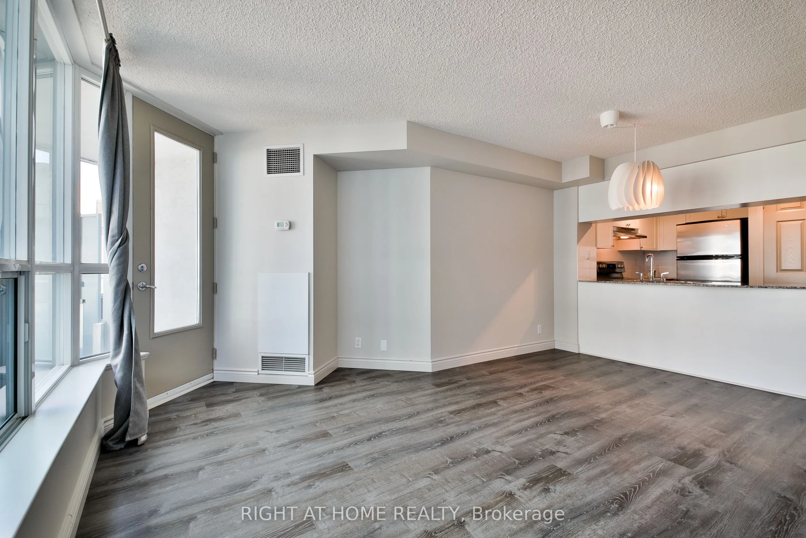 230 Queens Quay W #222