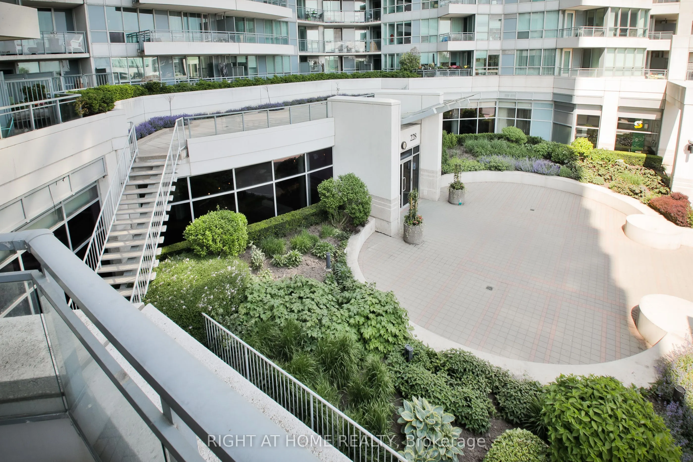 230 Queens Quay W #222