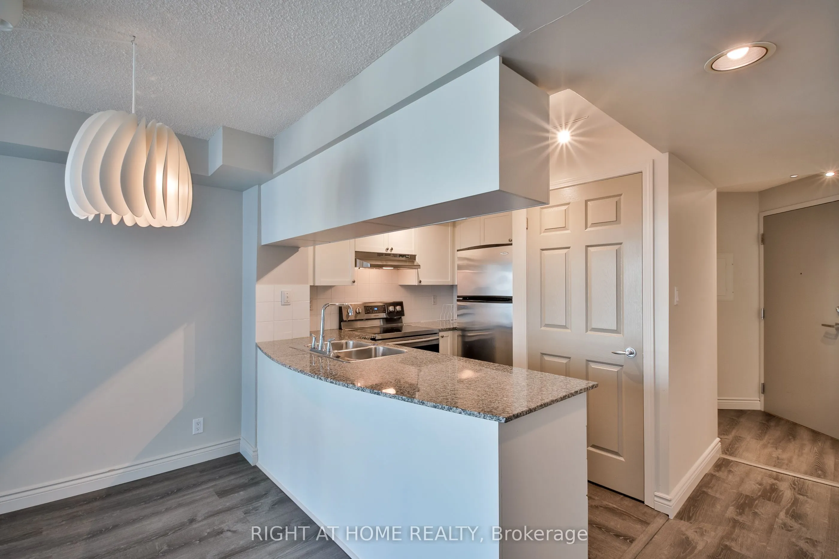 230 Queens Quay W #222