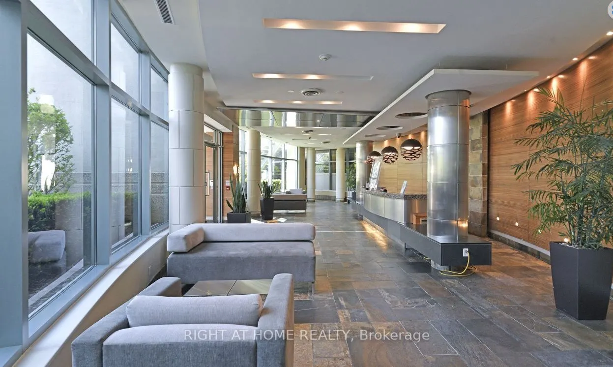 230 Queens Quay W #222