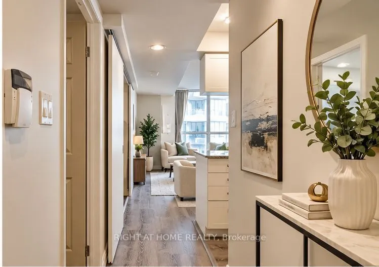 230 Queens Quay W #222