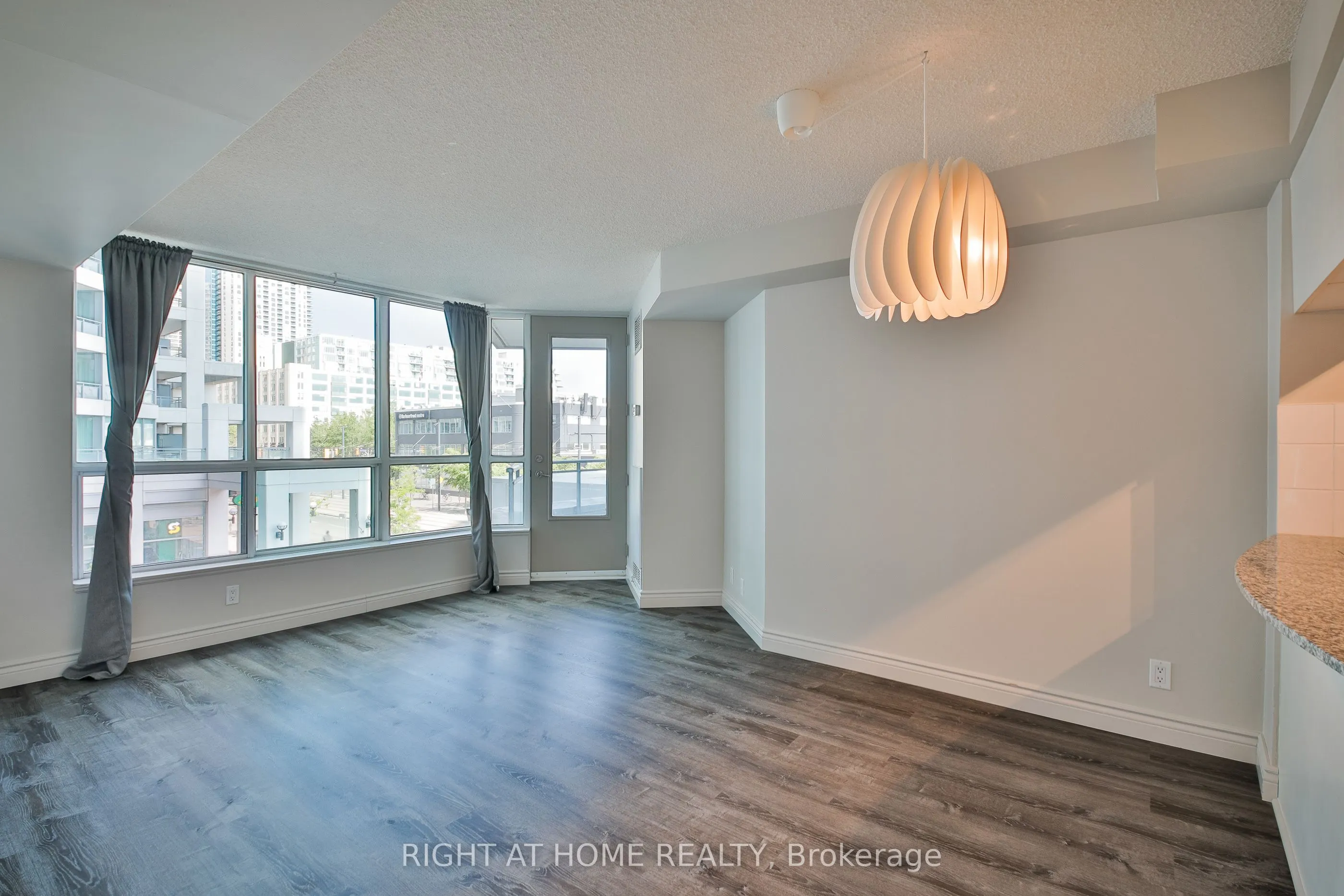 230 Queens Quay W #222