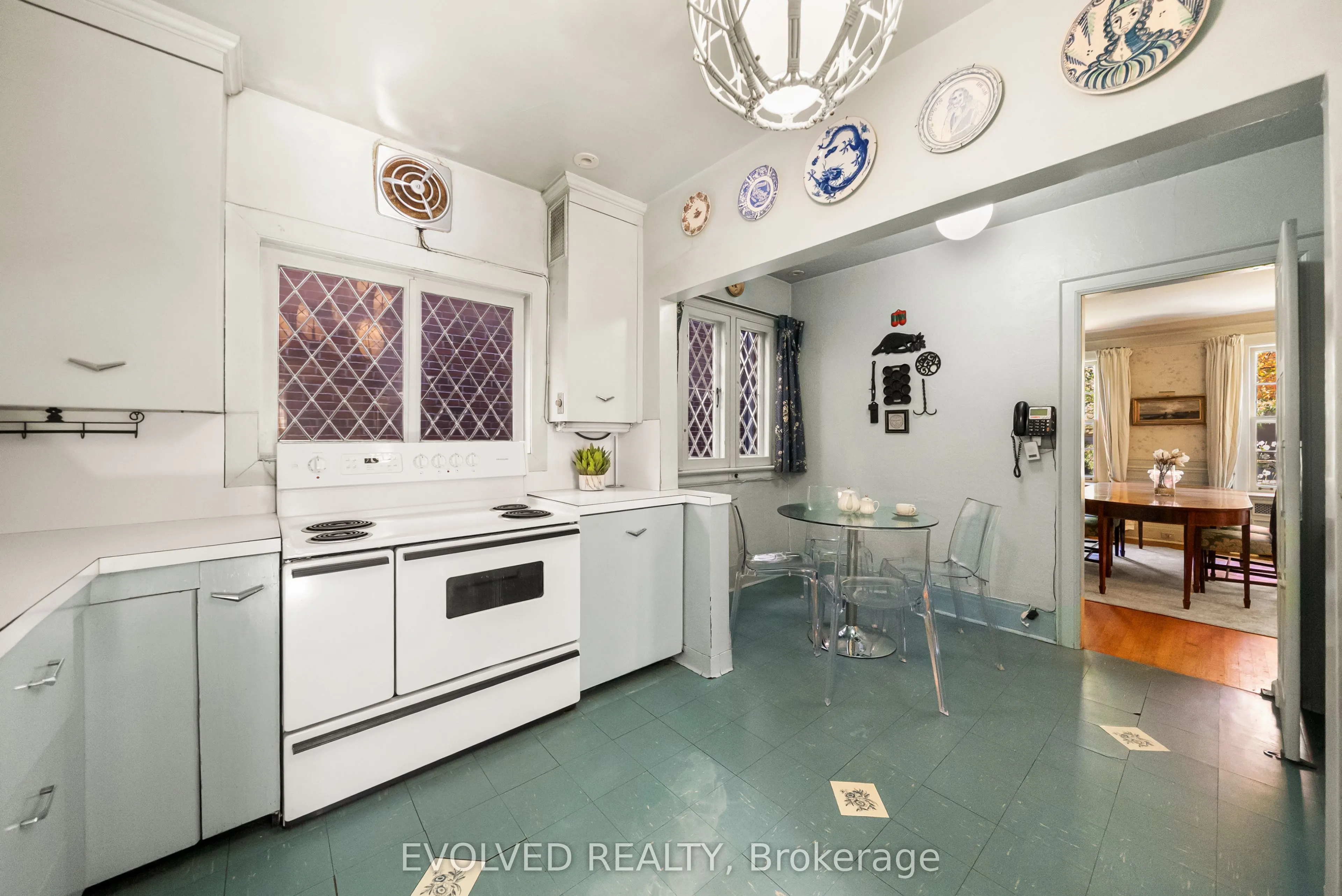 4 Dunloe Road