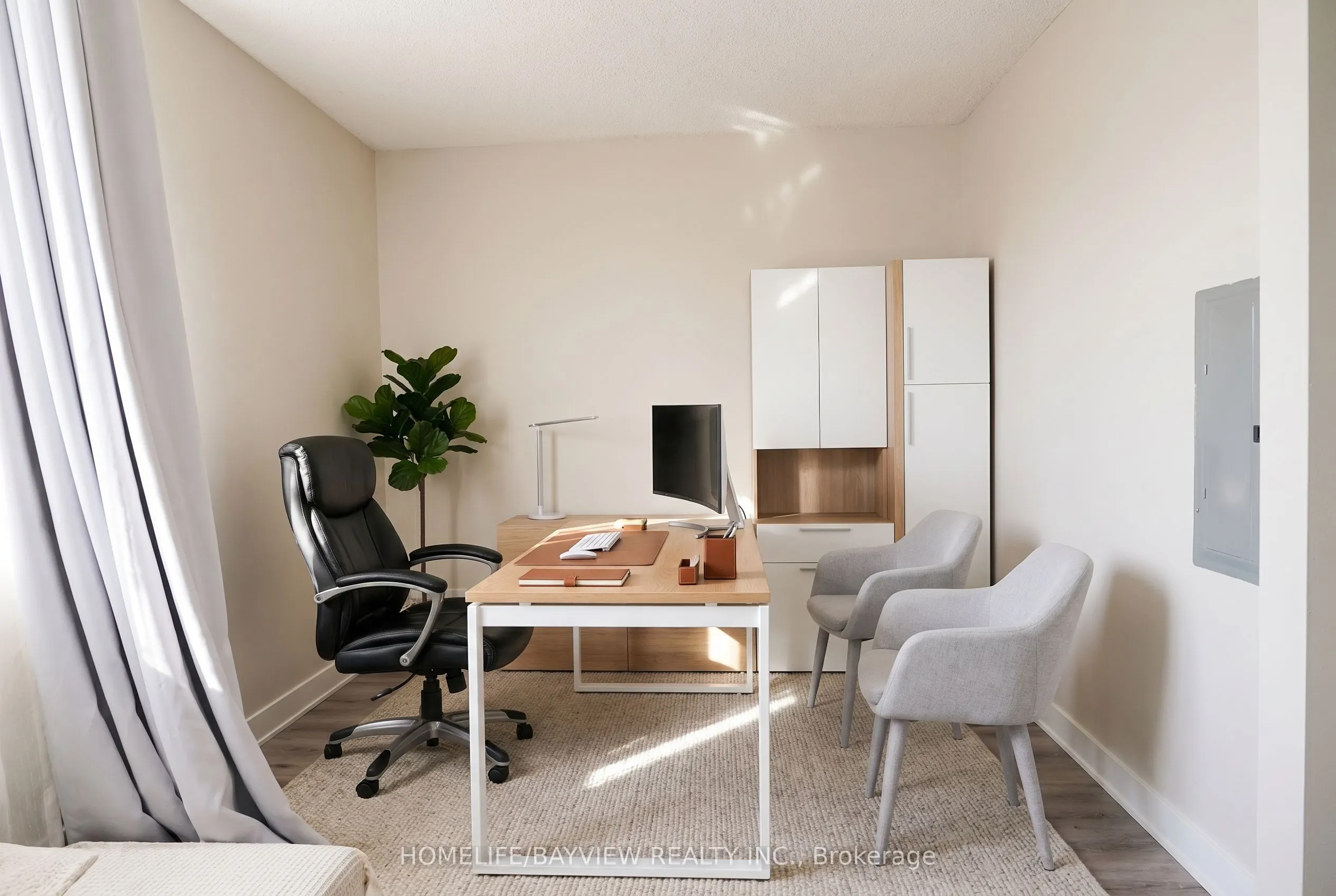 18 Yonge Street #915