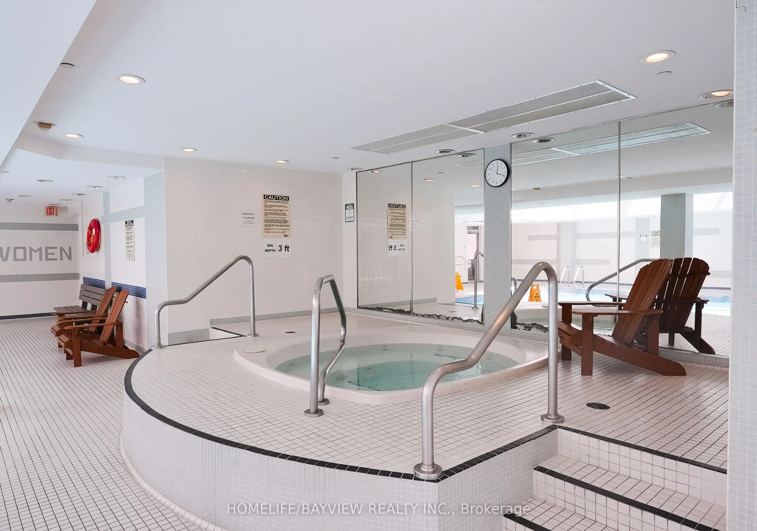 18 Yonge Street #915