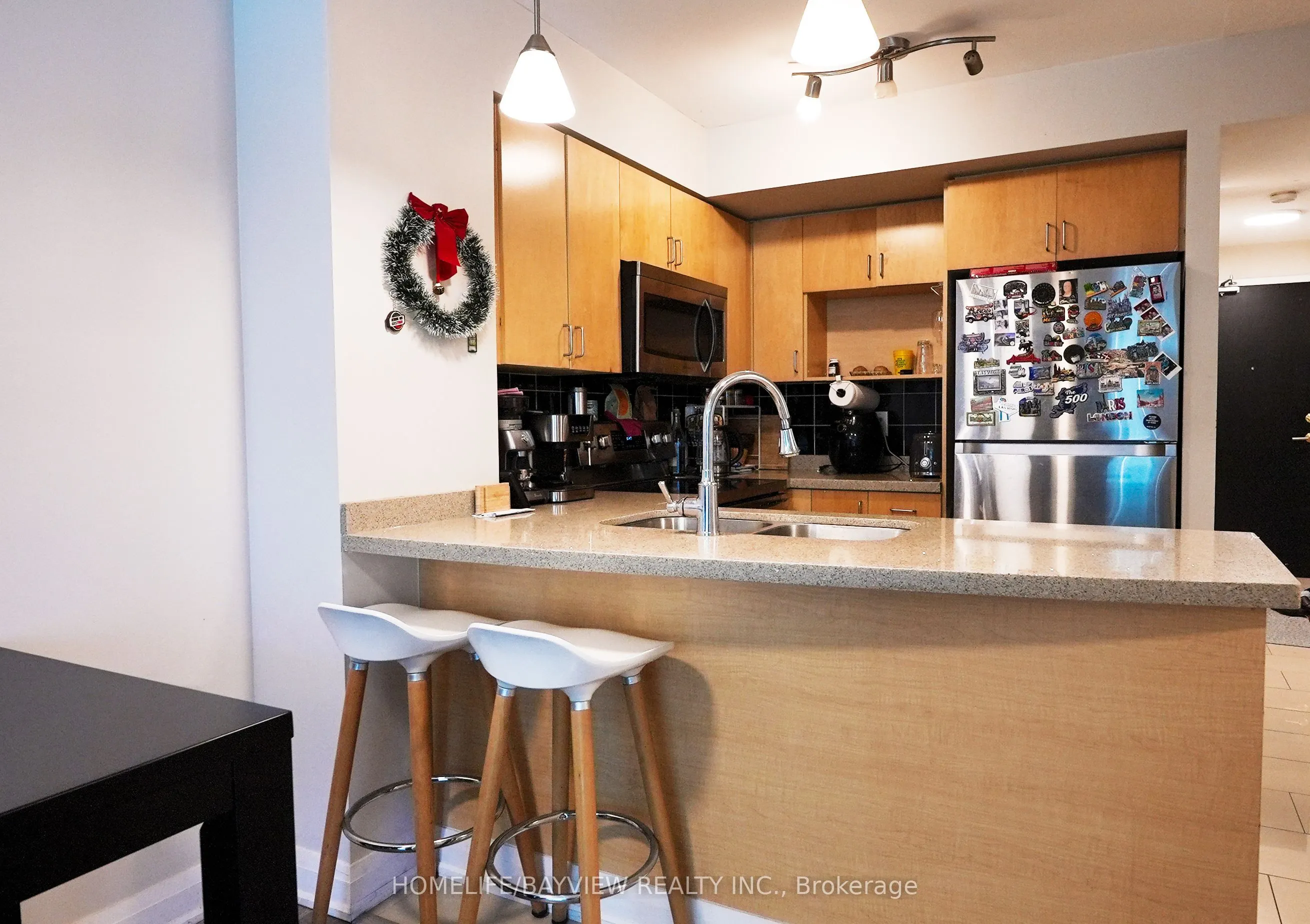 18 Yonge Street #915