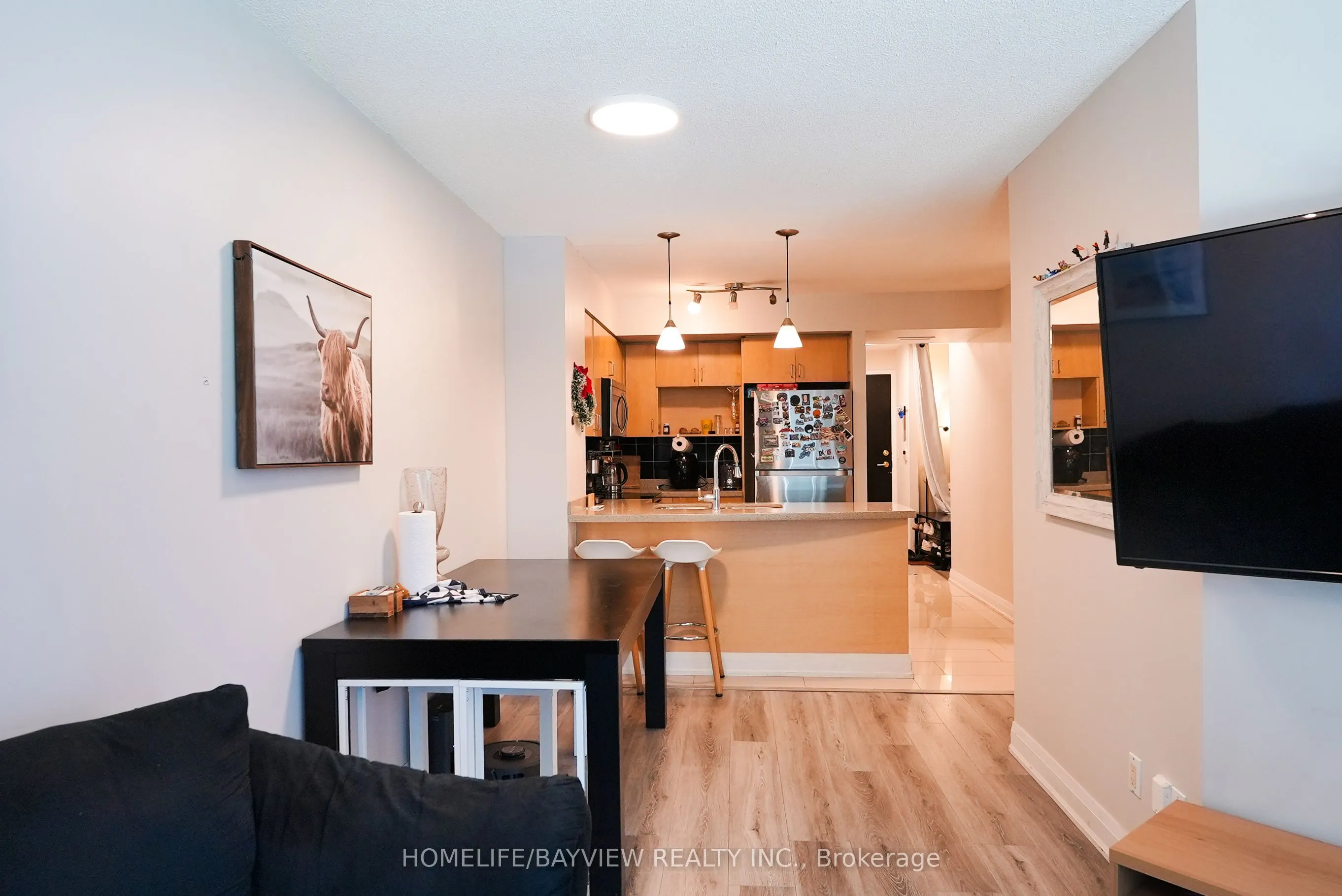 18 Yonge Street #915