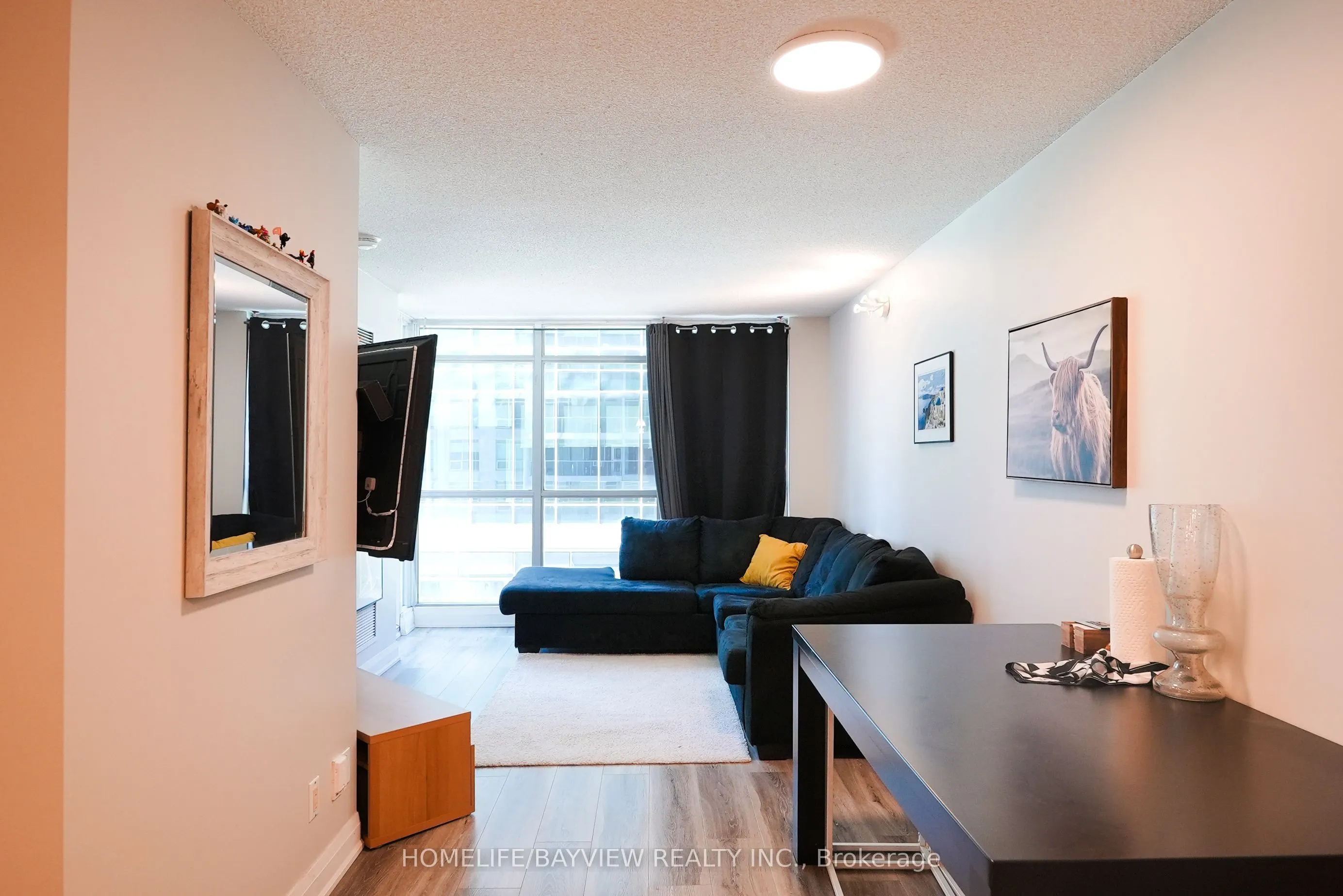 18 Yonge Street #915
