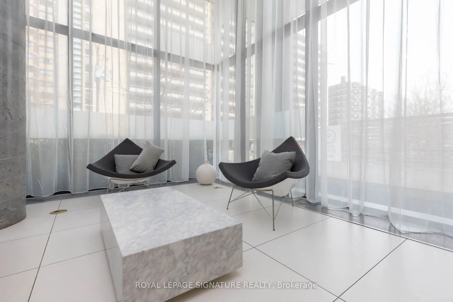 185 Roehampton Avenue #2805
