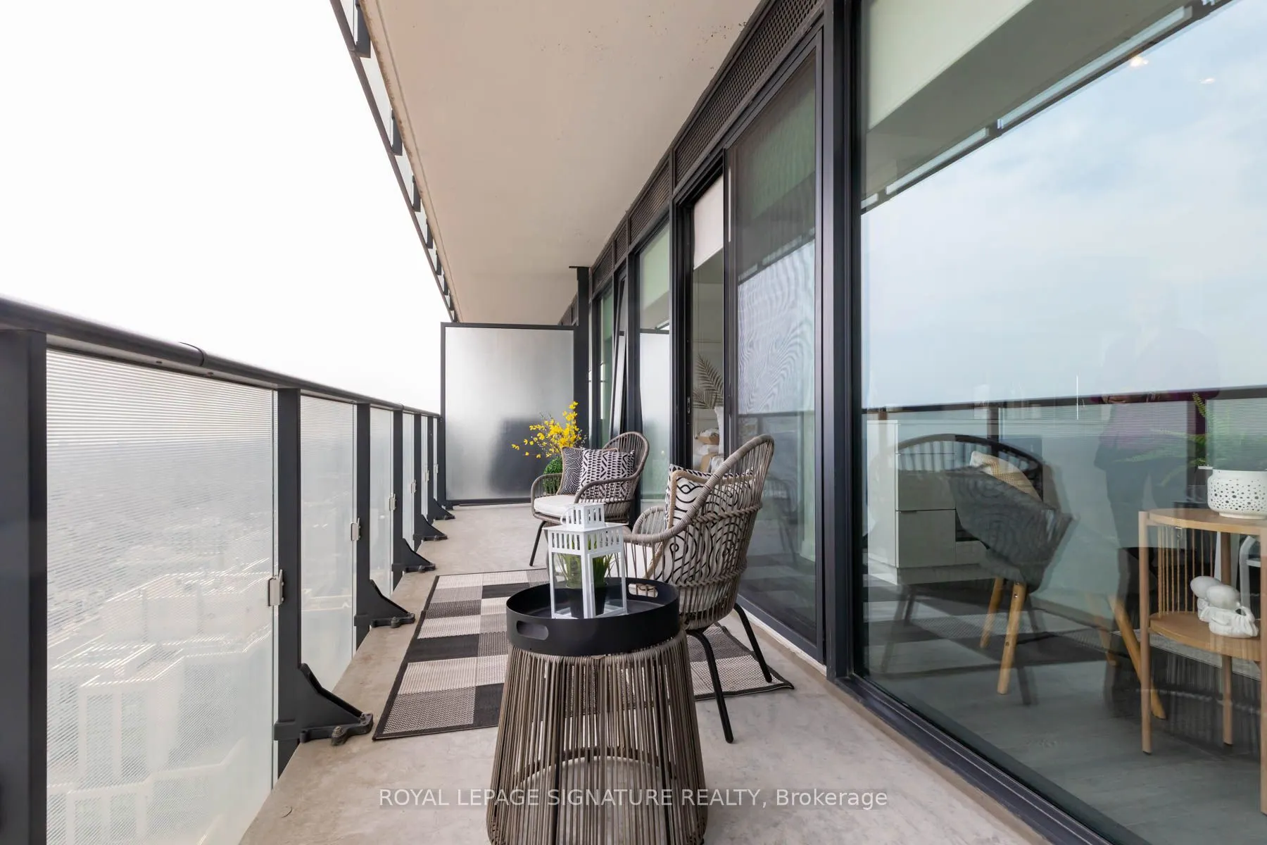 185 Roehampton Avenue #2805