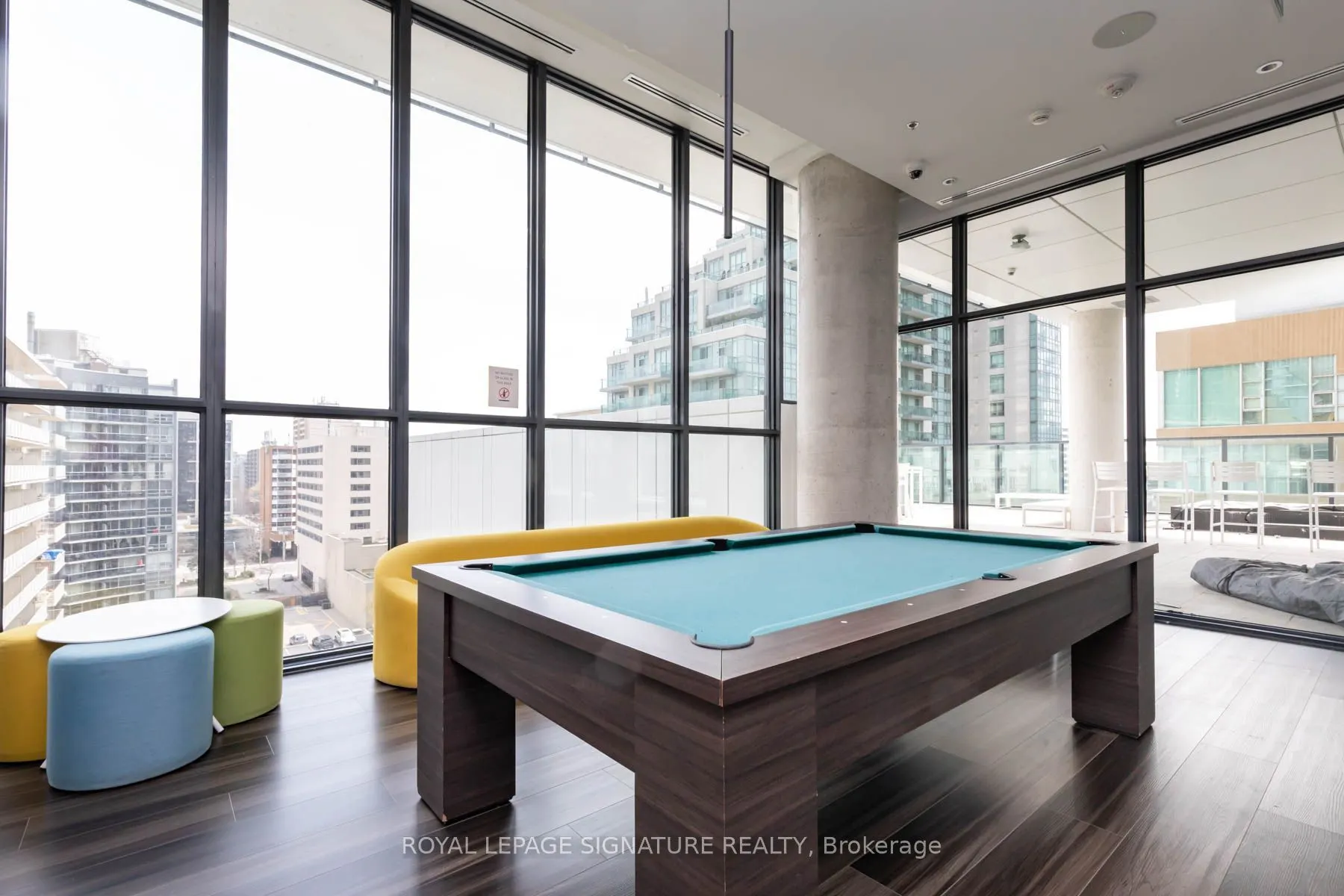 185 Roehampton Avenue #2805