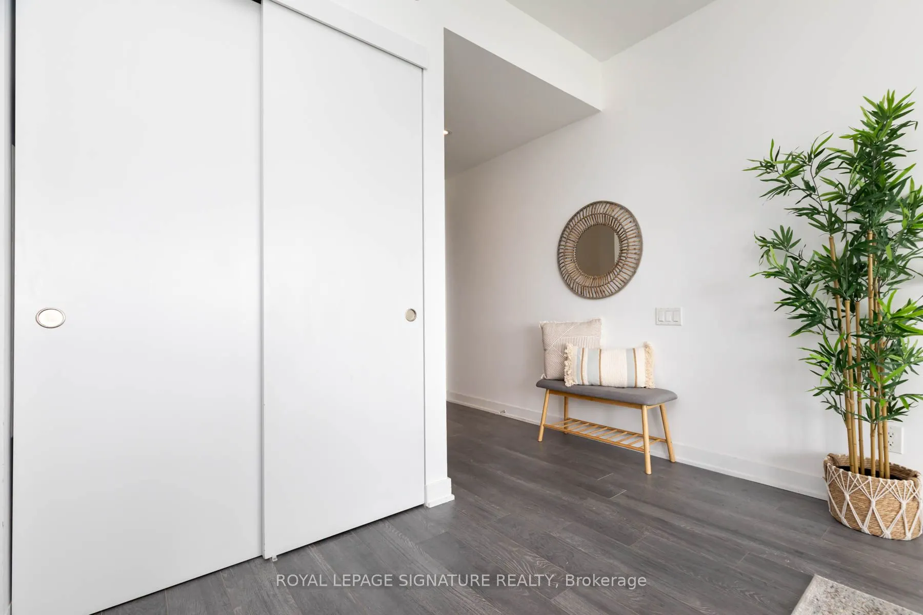 185 Roehampton Avenue #2805