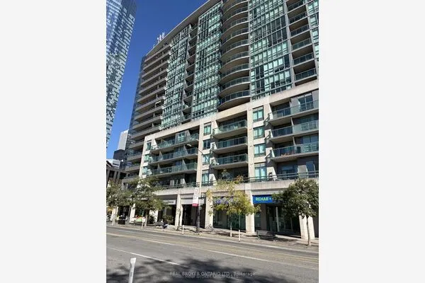 51 Lower Simcoe Street #605