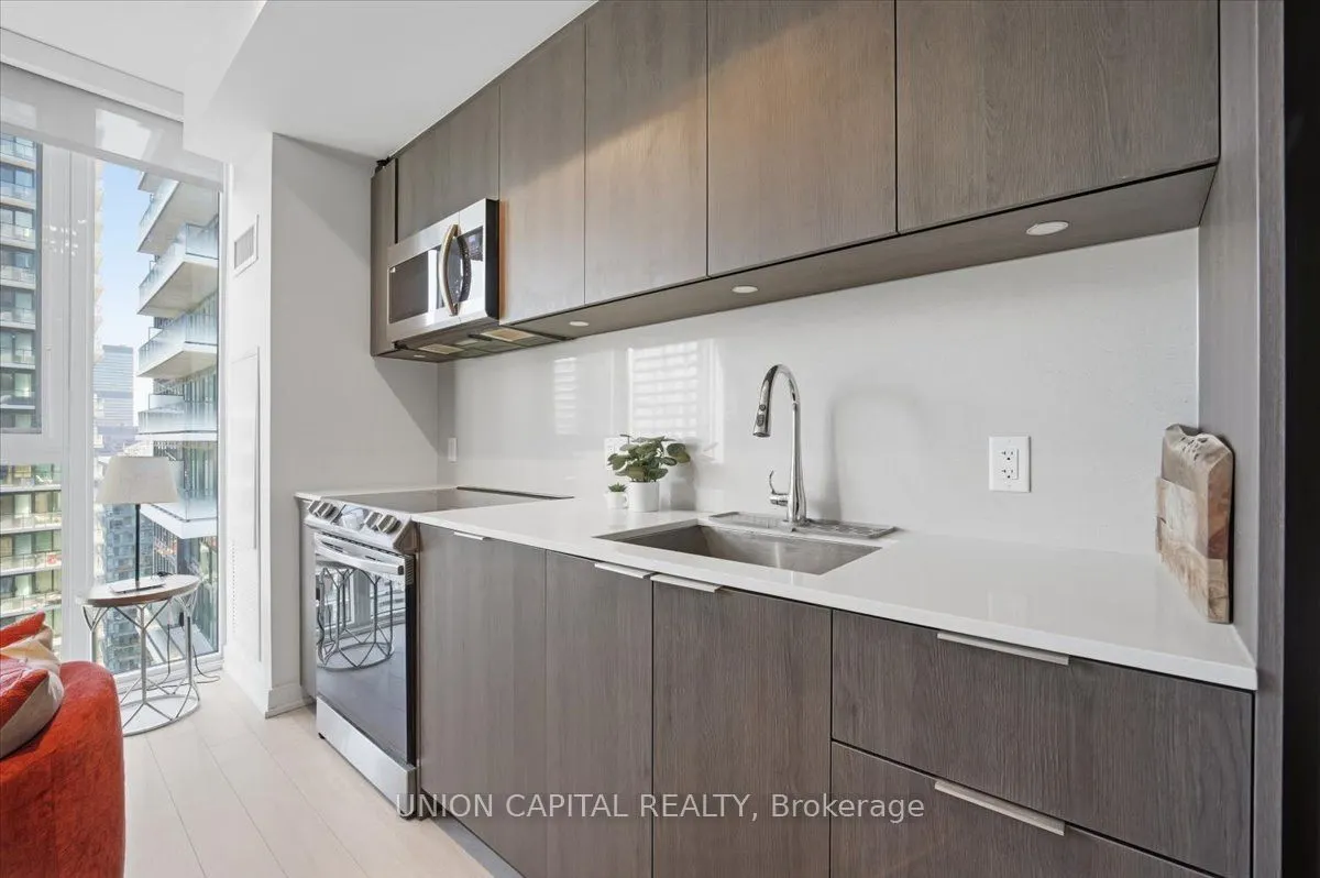 357 King Street W #3507