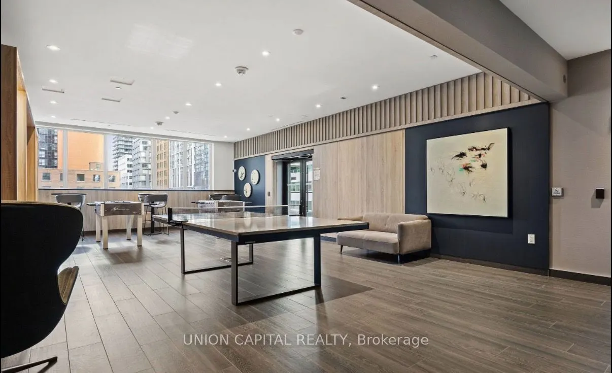 357 King Street W #3507