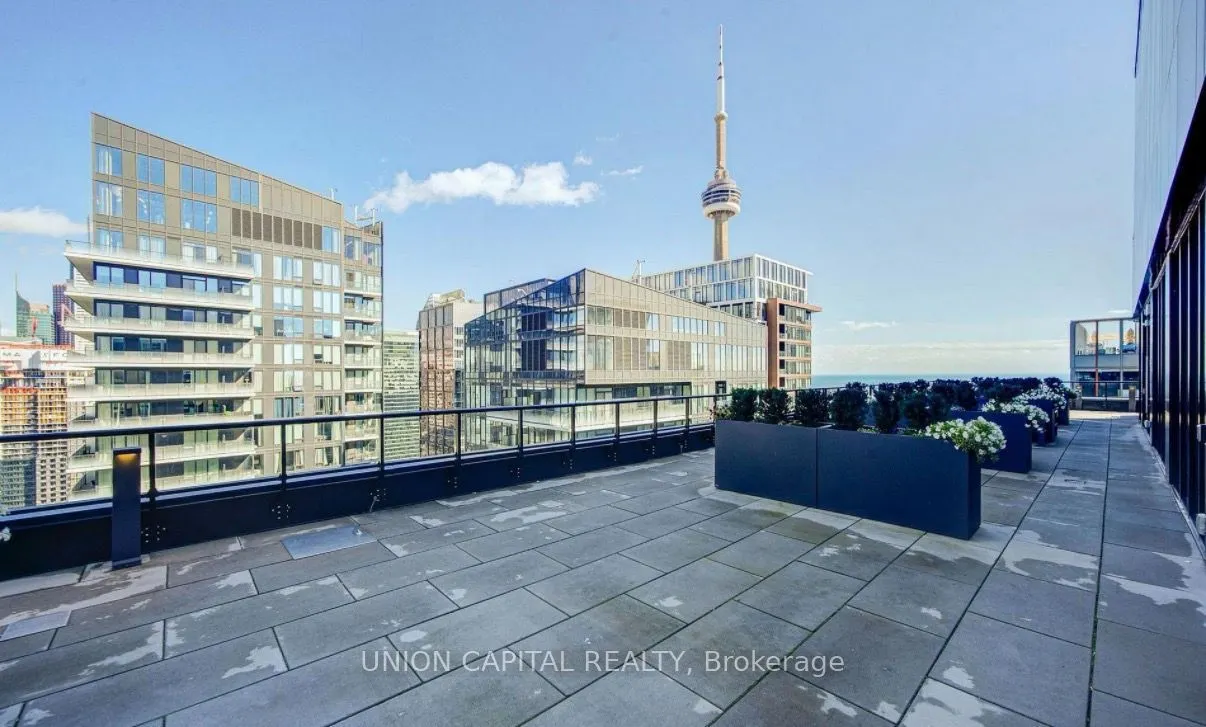 357 King Street W #3507