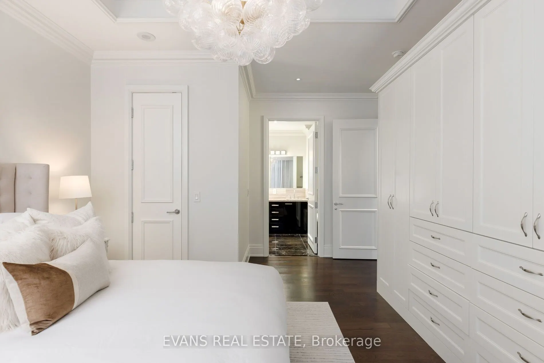311 Bay Street #3802